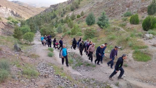 کوه‌گشت کارکنان و اساتید دانشگاه ملی مهارت مراکز مشهد 8