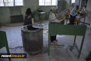 پخت روزانه ۵ هزار قرص نان برای پذیرایی از میهمانان مراسم تشییع رهبر شهید در دانشکده شهید منتظری 4