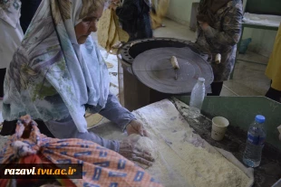 پخت روزانه ۵ هزار قرص نان برای پذیرایی از میهمانان مراسم تشییع رهبر شهید در دانشکده شهید منتظری 5