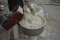 پخت روزانه ۵ هزار قرص نان برای پذیرایی از میهمانان مراسم تشییع رهبر شهید در دانشکده شهید منتظری 6