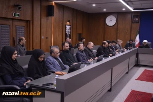 حضور دکتر سعید احمدی در کنار مقام عالی وزارت در جلسه کمیته دانشگاهیان ستاد برگزاری مراسم وداع، تشییع و تدفین آقای شهید ایران 4